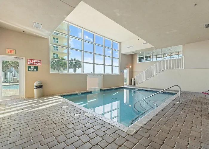 Holiday home Crystal Shores West 902