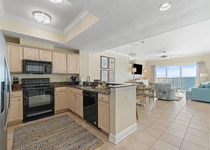 Holiday home Crystal Shores West 902