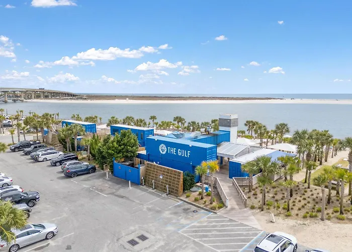 Crystal Shores West 902 *