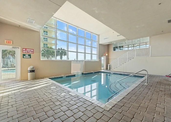 Crystal Shores West 902 *